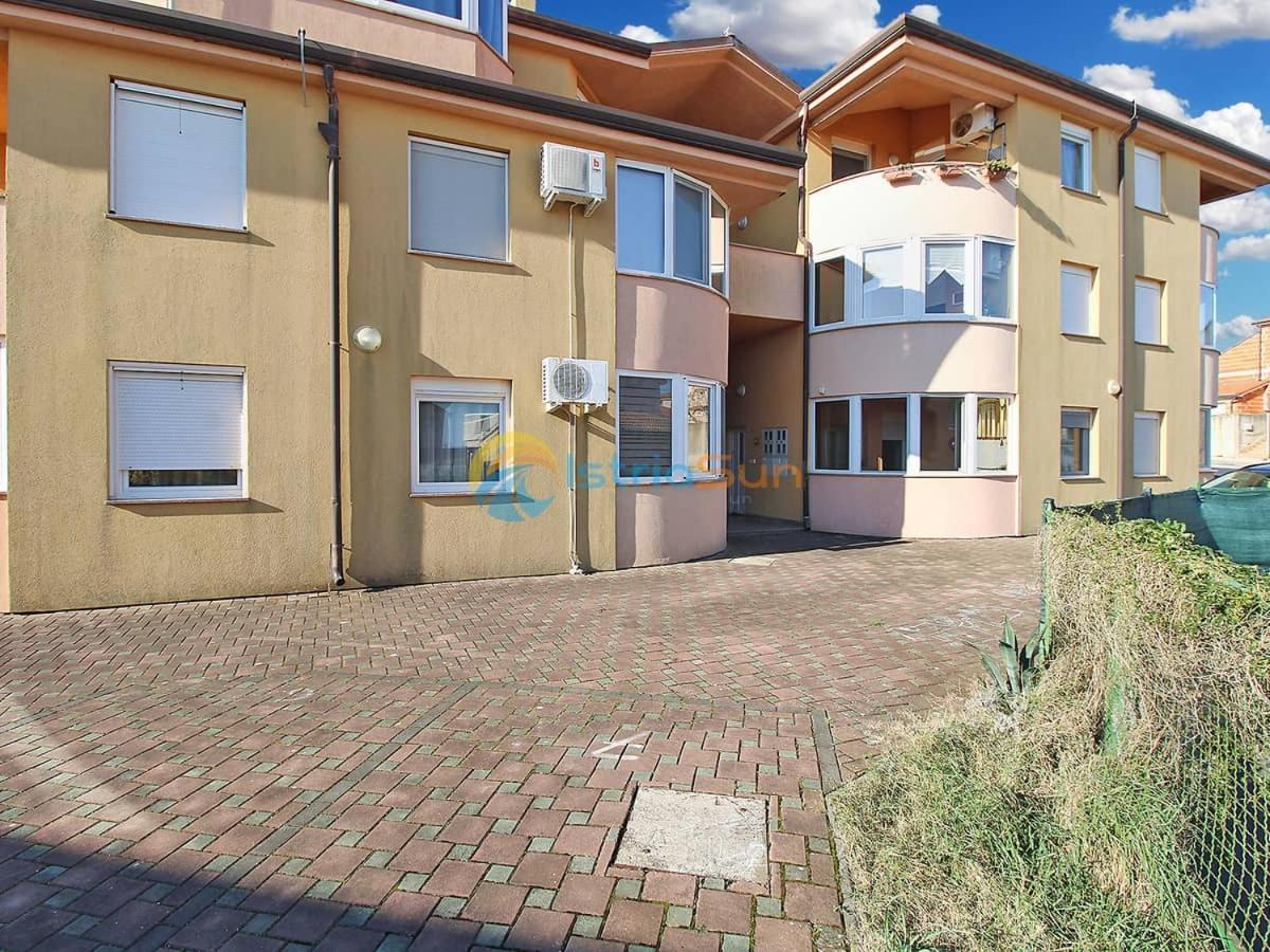 Apartments Bardak Лижнян Экстерьер фото