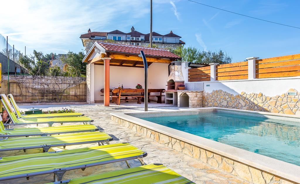 Apartments Bardak Лижнян Экстерьер фото