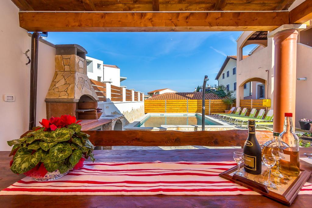 Apartments Bardak Лижнян Экстерьер фото