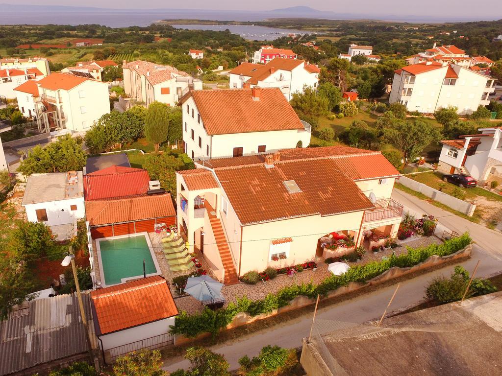 Apartments Bardak Лижнян Экстерьер фото