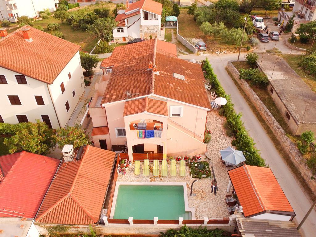 Apartments Bardak Лижнян Экстерьер фото